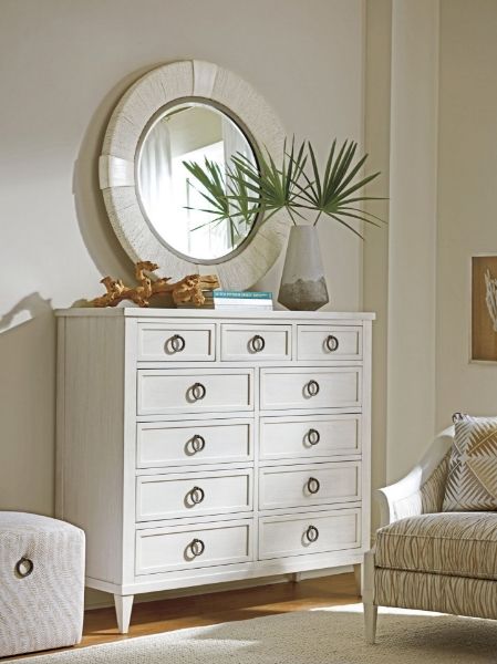 Picture of Pinecrest Gentleman's Chest